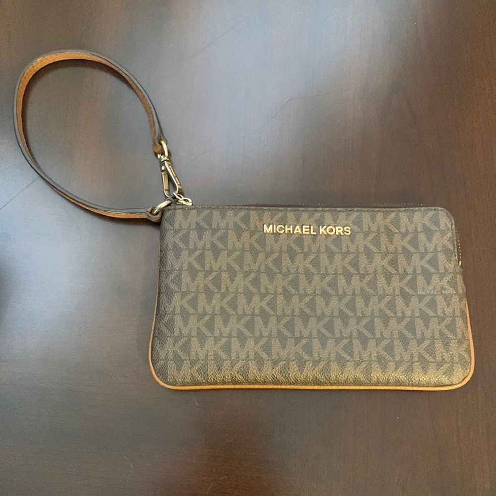 Michael Kors Jet Set Travel Large Logo Wristlet